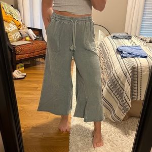 Wide leg pants